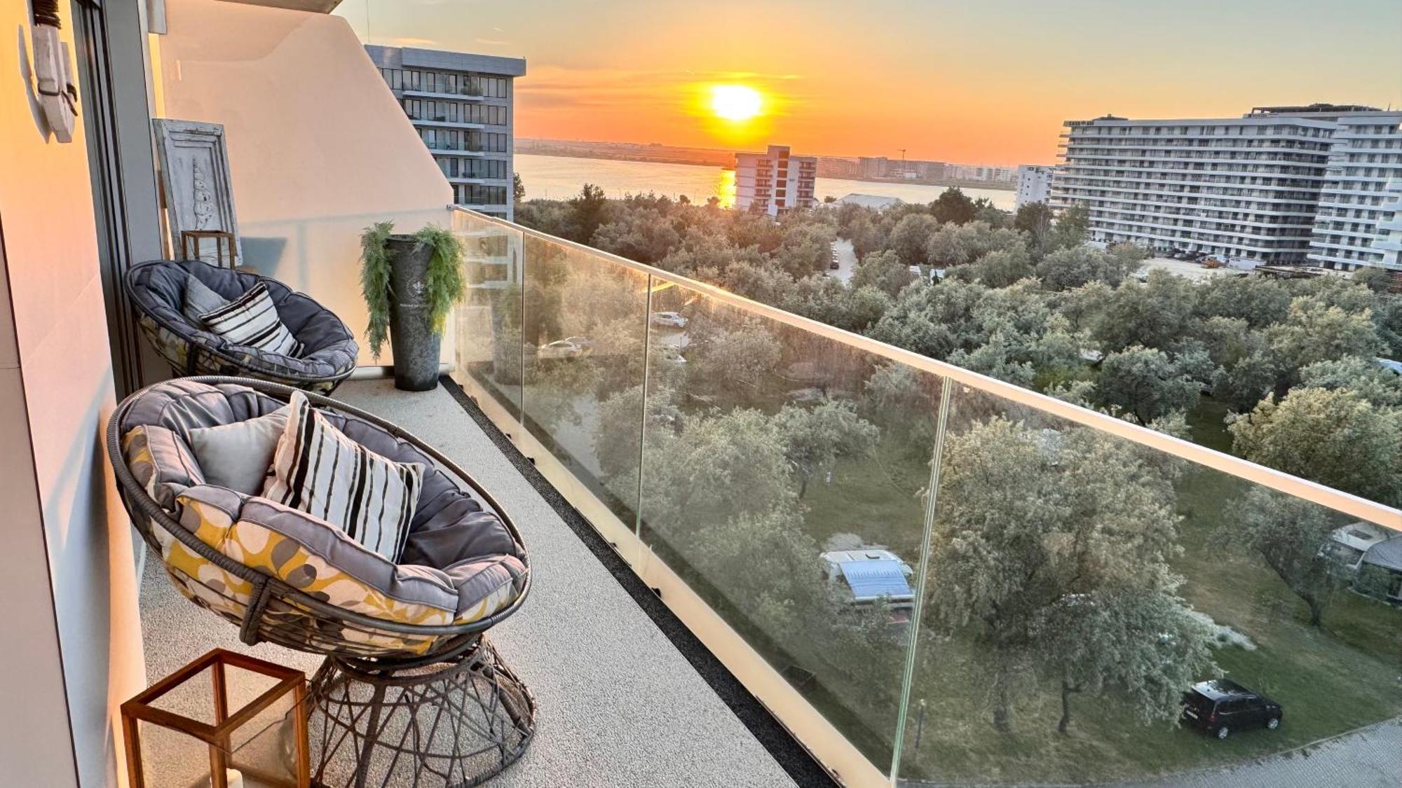 White Tower Mamaia - Private Apartment Exterior foto